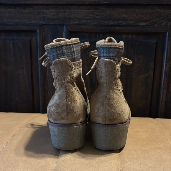 Women's Tan Ankle Boots - Picture 2 of 5